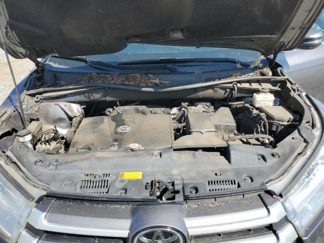 Photo 11 from auction – 2019 TOYOTA HIGHLANDER with VIN 5TDKZRFHXKS555523