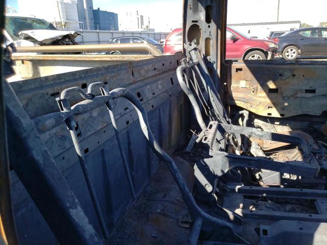 Photo 10 from auction – 2000 CHEVROLET SILVERADO with VIN 1GCGK24U7YE107000