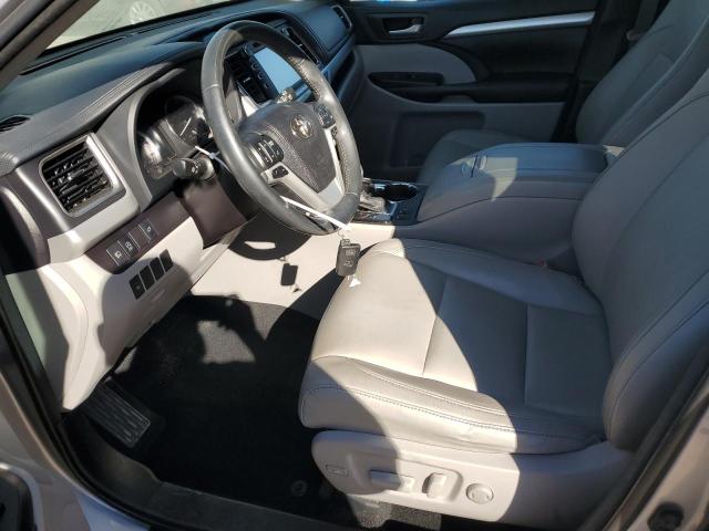 Photo 7 from auction – 2018 TOYOTA HIGHLANDER with VIN 5TDJZRFH2JS903647