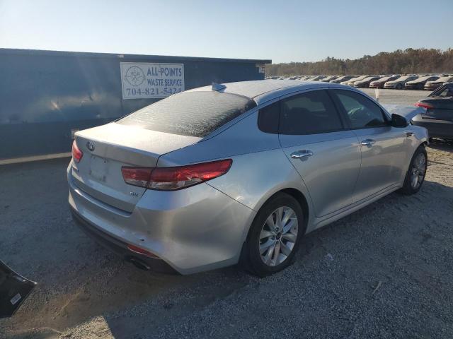 Photo 3 from auction – 2018 KIA OPTIMA EX with VIN 5XXGU4L32JG218277