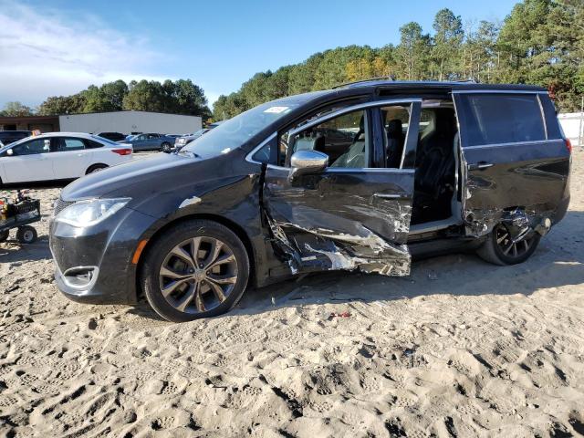 CHRYSLER PACIFICA L 2017 with VIN 2C4RC1GG5HR835505 - Photo from auction