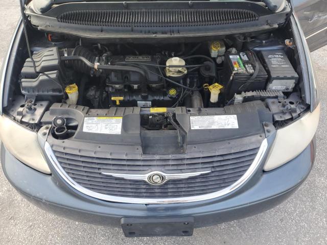 Photo 12 from auction – 2002 CHRYSLER TOWN & COU with VIN 2C8GP54L62R748805