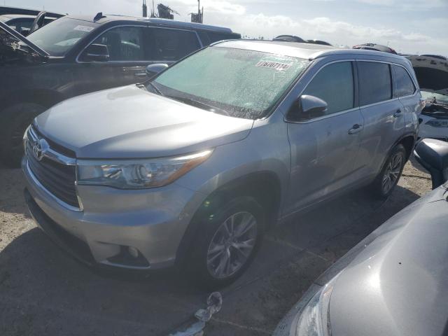 TOYOTA HIGHLANDER 2015 with VIN 5TDKKRFH7FS103846 - Photo from auction