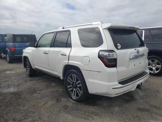Photo 2 from auction – 2018 TOYOTA 4RUNNER SR with VIN JTEZU5JR4J5174322