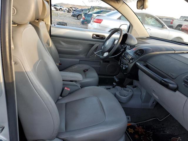 Photo 10 from auction – 2005 VOLKSWAGEN NEW BEETLE with VIN 3VWCR31C65M418142
