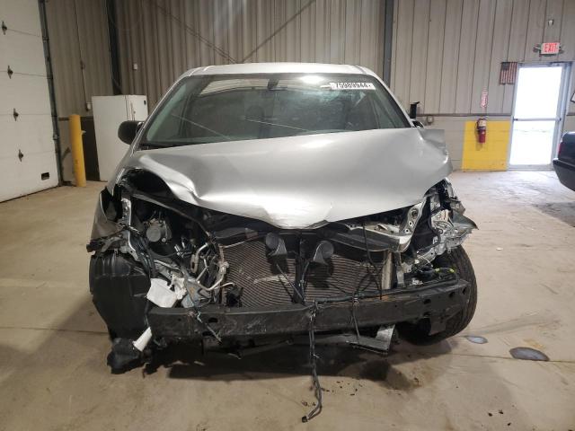 Photo 5 from auction – 2019 TOYOTA SIENNA with VIN 5TDZZ3DC2KS983346