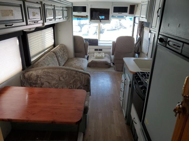 Photo 5 from auction – 2004 FORD WINNEBAGO with VIN 1F6MF53S540A06038