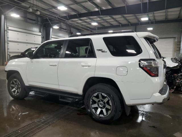 Photo 2 from auction – 2020 TOYOTA 4RUNNER SR with VIN JTEBU5JR6L5770648