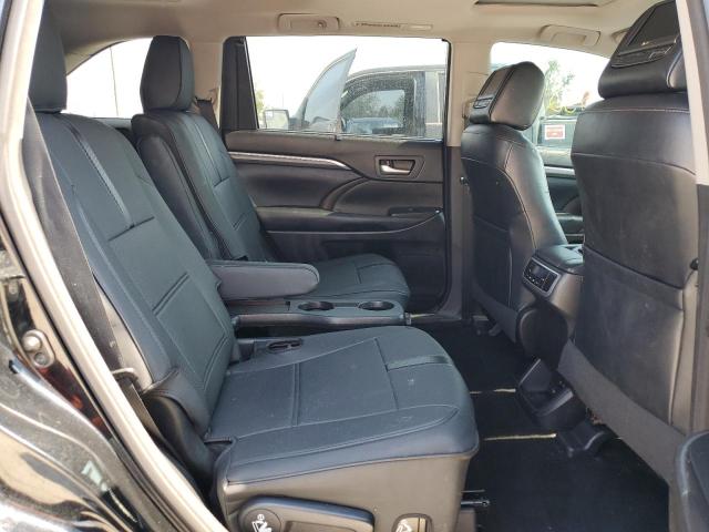 Photo 11 from auction – 2017 TOYOTA HIGHLANDER with VIN 5TDYZRFH6HS212842