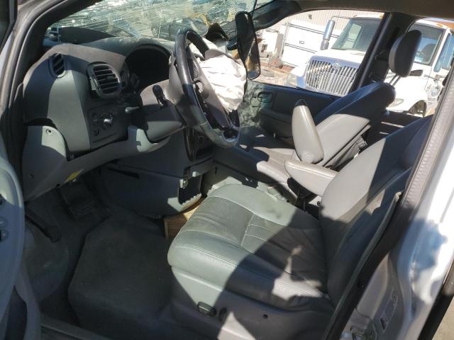 Photo 7 from auction – 2004 CHRYSLER TOWN & COU with VIN 2C4GP54L74R564526