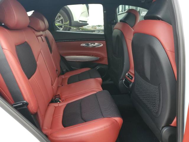 Photo 11 from auction – 2022 GENESIS GV70 BASE with VIN KMUMCDTC8NU040829