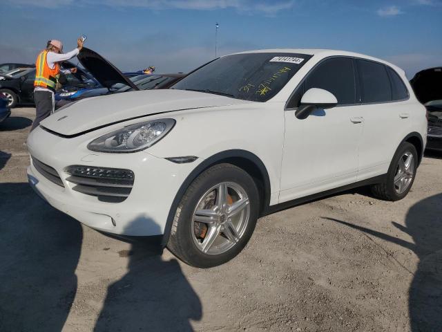 PORSCHE CAYENNE 2014 with VIN WP1AA2A24ELA97589 - Photo from auction