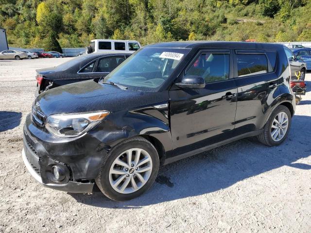 KIA SOUL + 2018 с VIN KNDJP3A58J7901752 - Снимка от търг