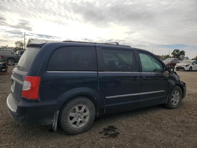 Photo 3 from auction – 2013 CHRYSLER TOWN & COU with VIN 2C4RC1BG6DR556629