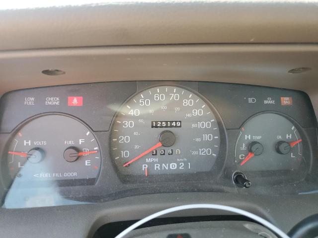 Photo 9 from auction – 2002 MERCURY GRD MARQ with VIN 2MEFM75WX2X640238
