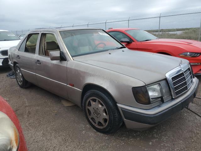Photo 4 from auction – 1993 MERCEDES-BENZ 400 E with VIN WDBEA34EXPB944380
