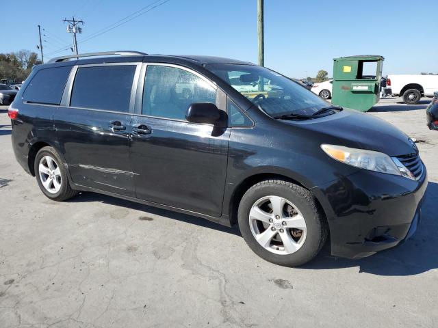 Photo 4 from auction – 2015 TOYOTA SIENNA LE with VIN 5TDKK3DC0FS573916
