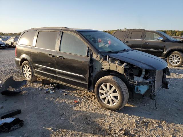 Photo 4 from auction – 2016 CHRYSLER TOWN & COU with VIN 2C4RC1BG7GR190328
