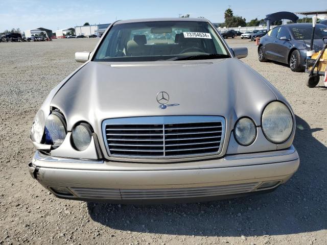 Photo 5 from auction – 1999 MERCEDES-BENZ E 320 with VIN WDBJF65H5XA804902