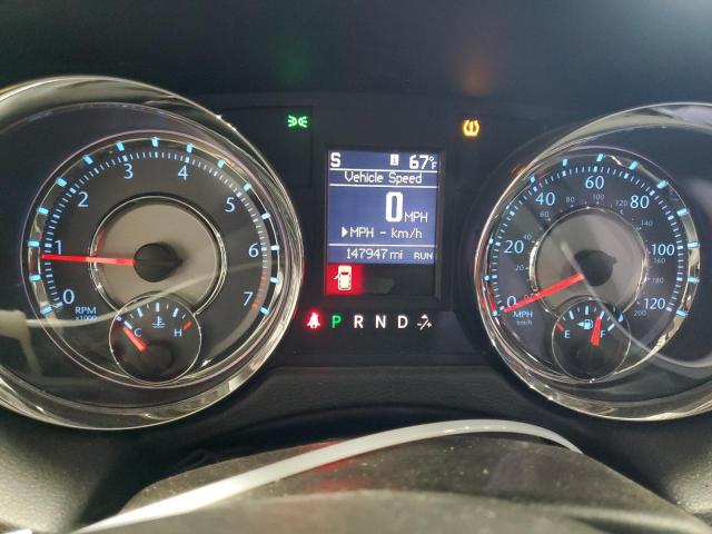 Photo 9 from auction – 2016 CHRYSLER TOWN & COU with VIN 2C4RC1CG0GR222227