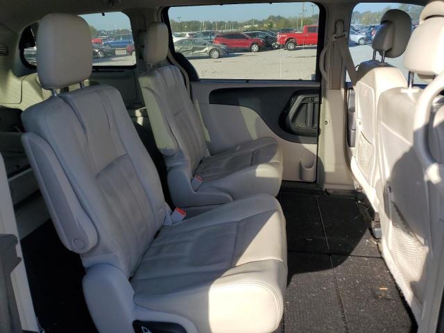 Photo 10 from auction – 2013 CHRYSLER TOWN & COU with VIN 2C4RC1CG0DR585333