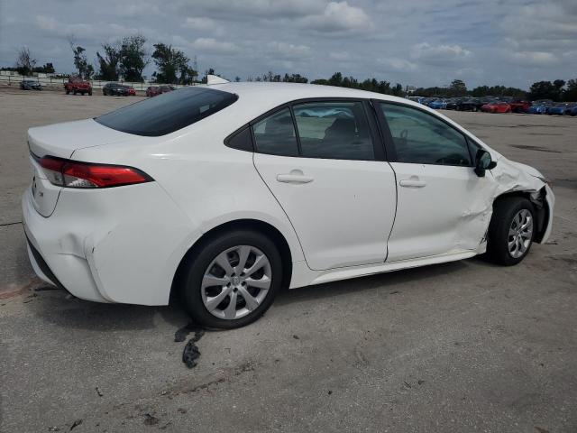 Photo 3 from auction – 2022 TOYOTA COROLLA LE with VIN 5YFEPMAE9NP291016