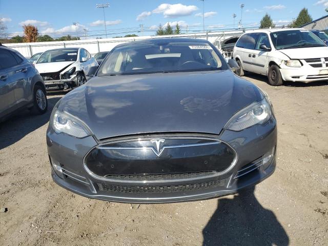 Photo 5 from auction – 2014 TESLA MODEL S with VIN 5YJSA1H12EFP32826