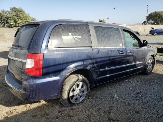 Photo 3 from auction – 2013 CHRYSLER TOWN & COU with VIN 2C4RC1BG8DR656568