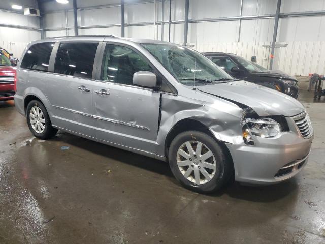 Photo 4 from auction – 2015 CHRYSLER TOWN & COU with VIN 2C4RC1BG5FR628696