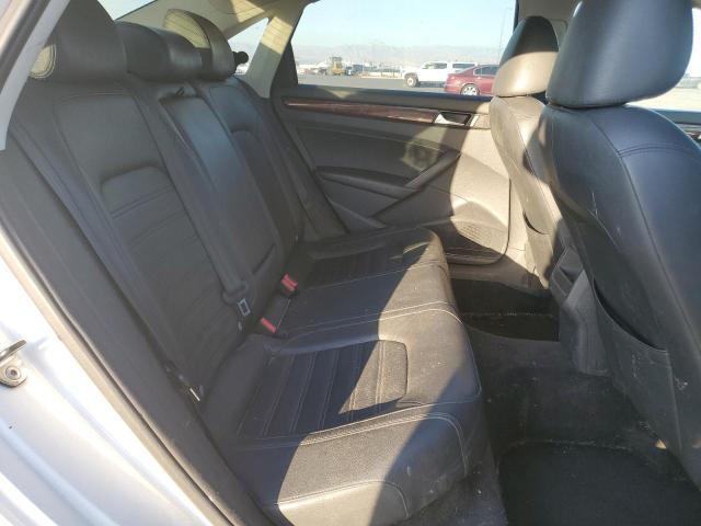 Photo 10 from auction – 2012 VOLKSWAGEN PASSAT SEL with VIN 1VWCP7A37CC033684
