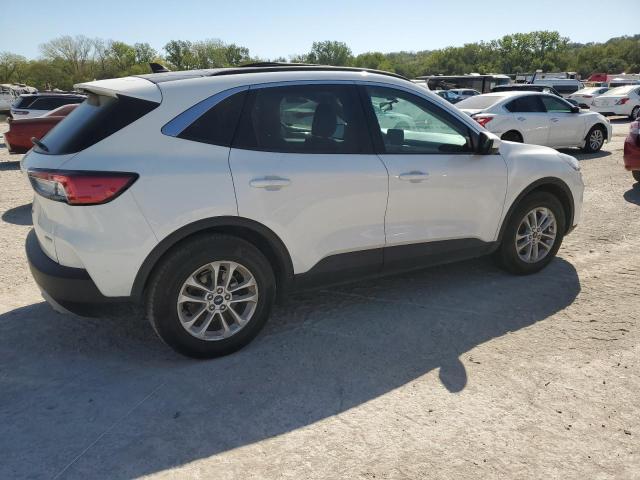 Photo 3 from auction – 2020 FORD ESCAPE SE with VIN 1FMCU0G69LUA32921