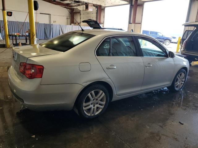 Photo 3 from auction – 2007 VOLKSWAGEN JETTA WOLF with VIN 3VWEF71K07M174670