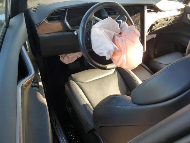 Photo 8 from auction – 2018 TESLA MODEL X with VIN 5YJXCAE24JF140822