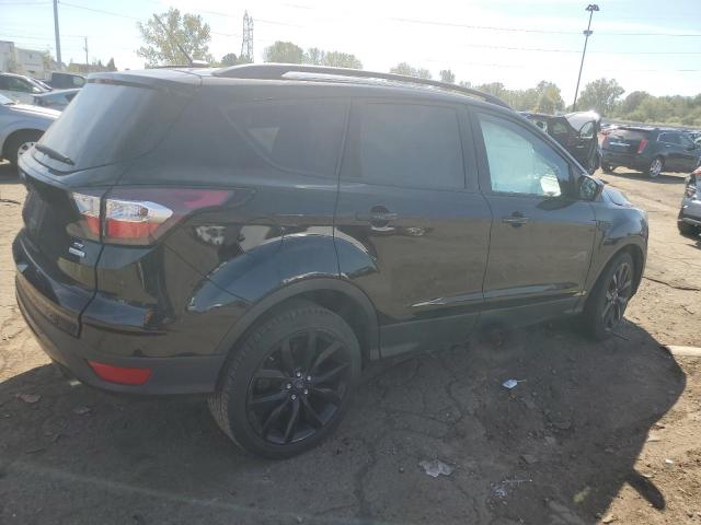 Photo 3 from auction – 2017 FORD ESCAPE SE with VIN 1FMCU0GD2HUC90526