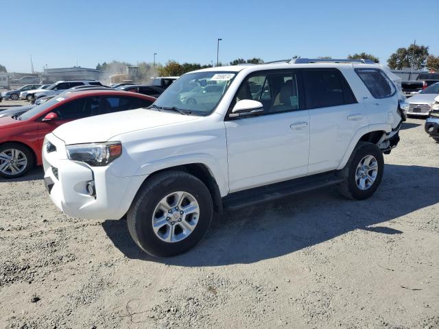 Photo 1 from auction – 2017 TOYOTA 4RUNNER SR with VIN JTEBU5JR9H5471646