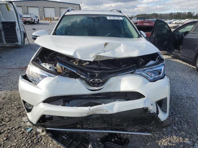 Photo 5 from auction – 2017 TOYOTA RAV4 LIMIT with VIN 2T3DFREVXHW689397