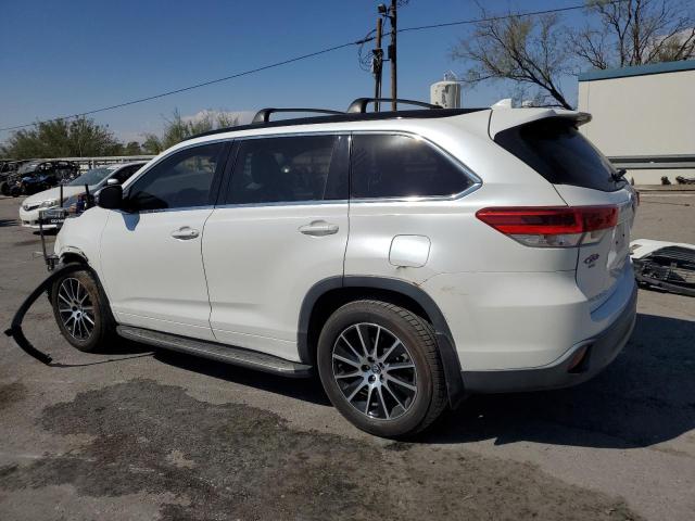 Photo 2 from auction – 2017 TOYOTA HIGHLANDER with VIN 5TDKZRFH8HS200942