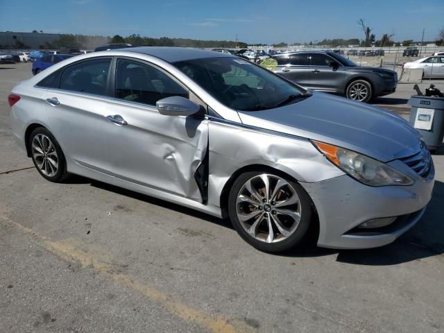 Photo 4 from auction – 2014 HYUNDAI SONATA SE with VIN 5NPEC4AC8EH842429