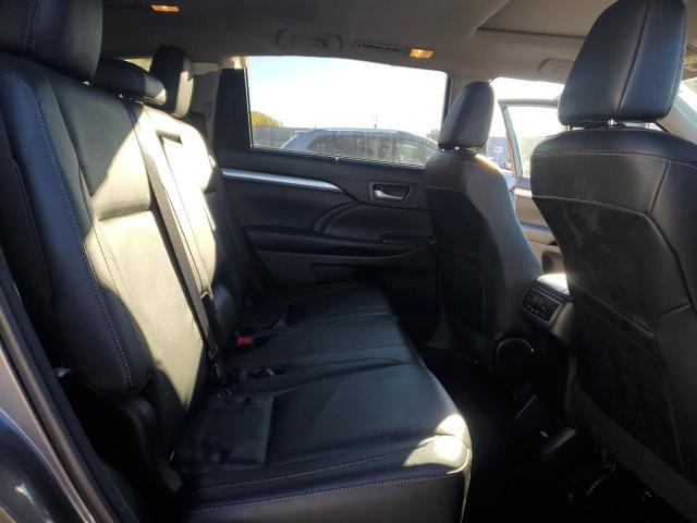 Photo 11 from auction – 2018 TOYOTA HIGHLANDER with VIN 5TDJZRFH5JS897245