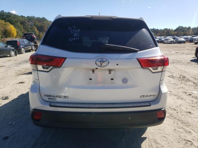 Photo 6 from auction – 2017 TOYOTA HIGHLANDER with VIN 5TDJZRFH5HS428182