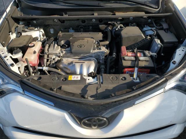 Photo 12 from auction – 2017 TOYOTA RAV4 LE with VIN JTMZFREV3HJ704682