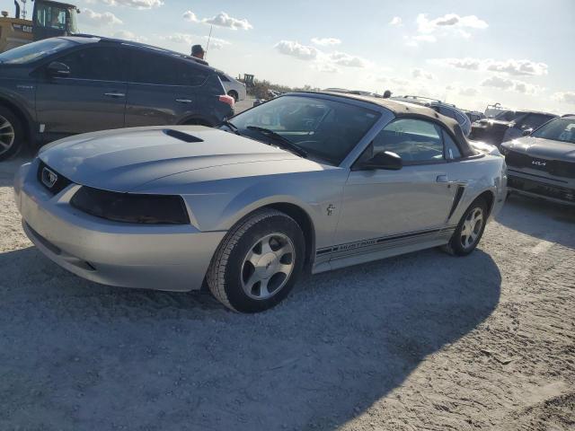 FORD MUSTANG 2000 with VIN 1FAFP4447YF119656 - Photo from auction