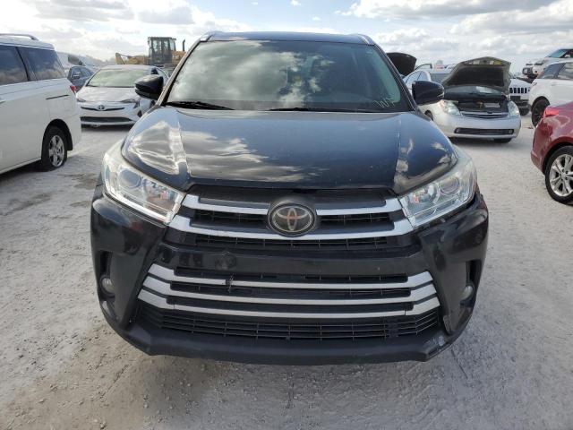Photo 5 from auction – 2018 TOYOTA HIGHLANDER with VIN 5TDKZRFH4JS263056