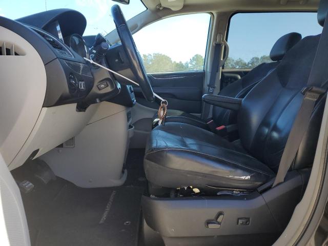 Photo 7 from auction – 2015 CHRYSLER TOWN & COU with VIN 2C4RC1GGXFR708889