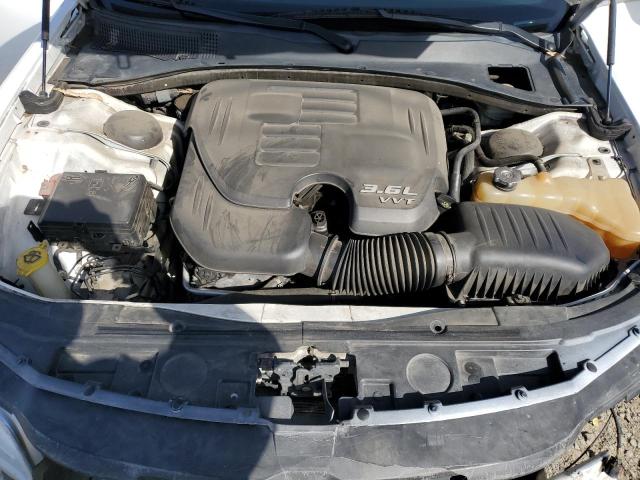 Photo 11 from auction – 2015 CHRYSLER 300 LIMITE with VIN 2C3CCAAG1FH876204