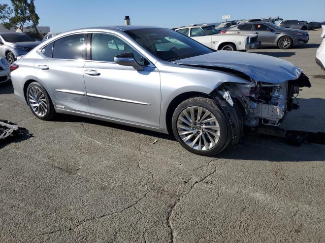 Photo 4 from auction – 2022 LEXUS ES 300H BA with VIN 58AEA1C12NU018145