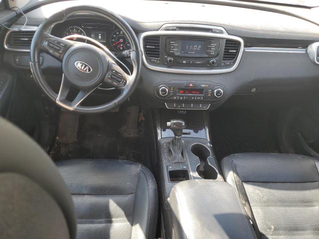 Photo 8 from auction – 2016 KIA SORENTO EX with VIN 5XYPH4A18GG025173