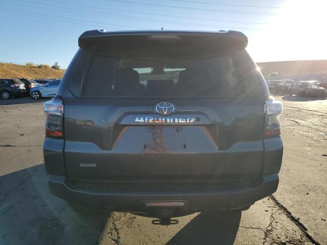 Photo 6 from auction – 2018 TOYOTA 4RUNNER SR with VIN JTEBU5JR2J5569052