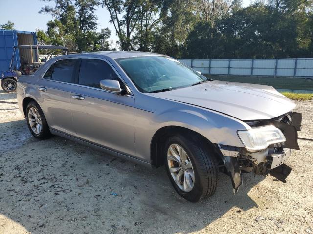 Photo 4 from auction – 2015 CHRYSLER 300 LIMITE with VIN 2C3CCAAG3FH772622