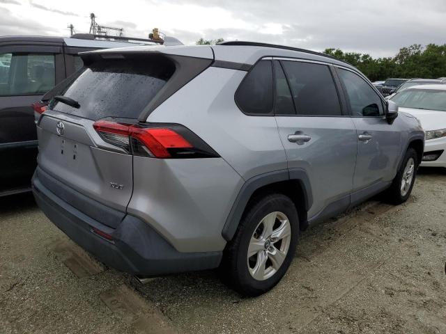 Photo 3 from auction – 2020 TOYOTA RAV4 XLE with VIN 2T3W1RFVXLC075434